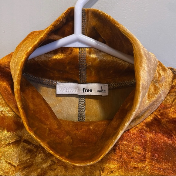 Wilfred Free Moon Turtleneck - Picture 4 of 9